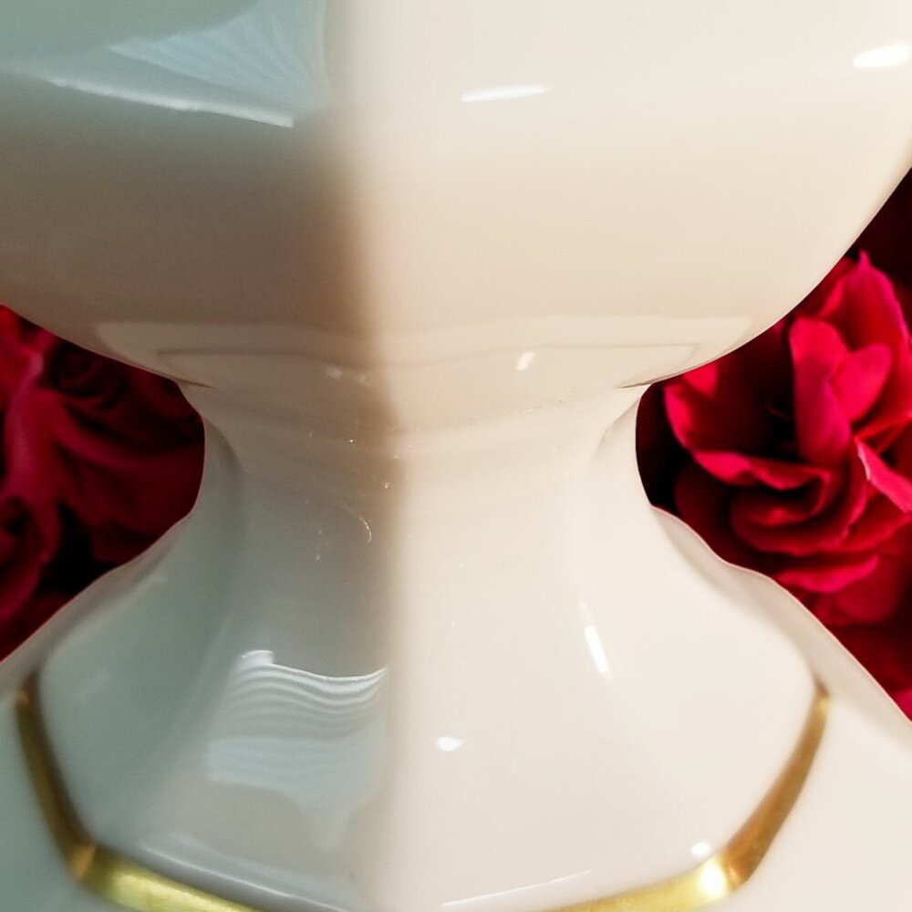 Lenox Diana Urn Bud Vase Vintage Ivory Porcelain with Gold Trim Valentines Gift - Picture 7 of 8
